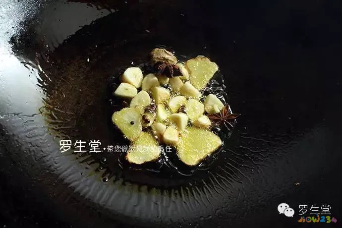 清炖刀鱼的家常做法_茼蒿烧刀鱼家常做法_家常刀鱼