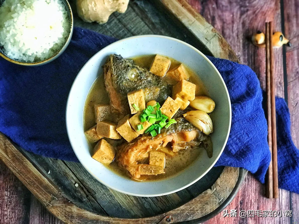 排骨炖鲤鱼家常做法_炖鲤鱼家常做法大全_家常炖鲤鱼的做法