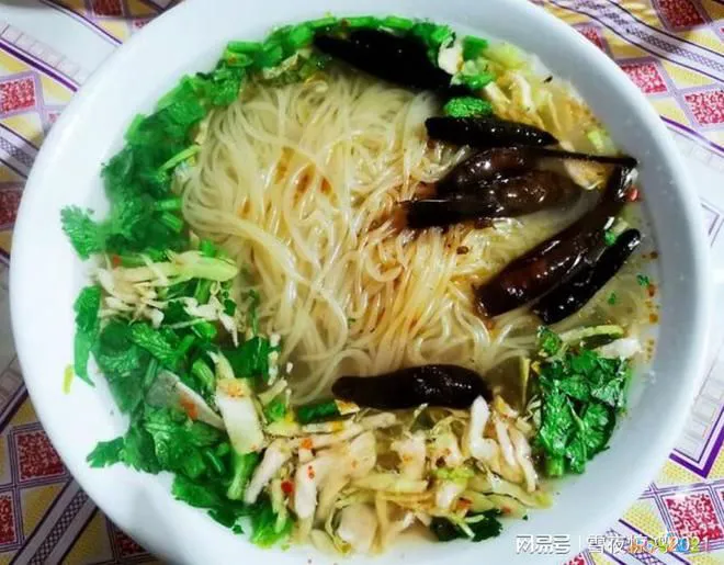 哨子面的家常做法_家常哨子面的做法_面片汤的家常做法