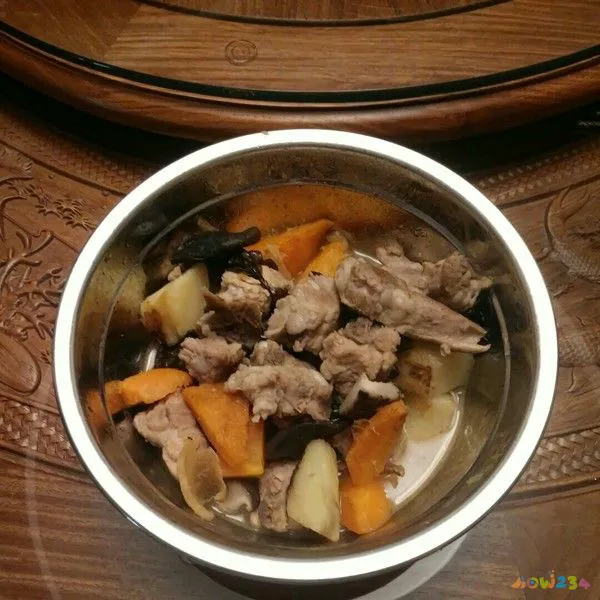 炖排骨的家常做法_炖排骨家常做法清炖_炖排骨家常做法大全