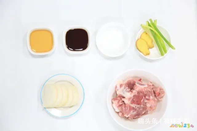 白萝卜排骨汤怎么做好吃？大神教你一招，味道好百吃不厌