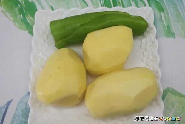 酸辣土豆丝的家常做法_31种土豆家常做法酸辣土豆丝_简单酸辣土豆丝