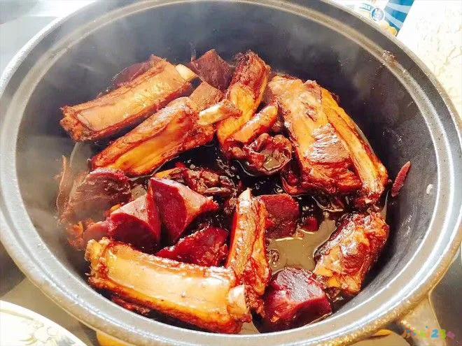 塔吉锅紫薯烧排骨