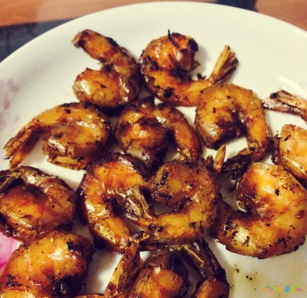 干锅香辣虾的家常做法_一品渝香干锅辣鸭头做法_香辣干锅排骨虾家常