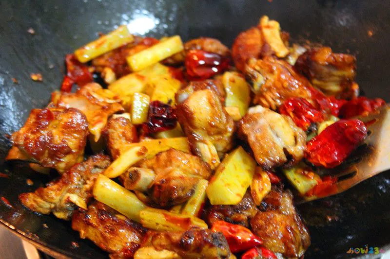 辣鸭血面的做法大全家常_辣炒黑鱼做法大全家常_不辣的家常菜