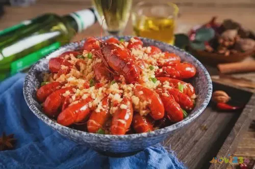 海龙虾的家常简单做法_龙虾的做法大全家常_家常麻辣龙虾做法