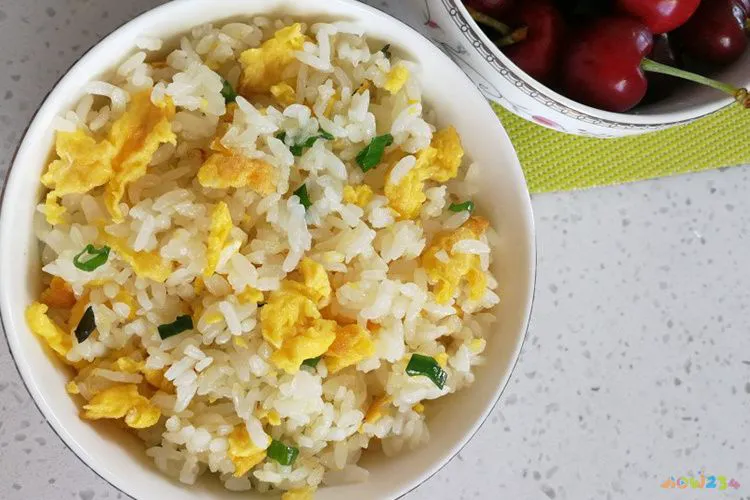 翅包饭做法_台湾鸡翅包饭做法_家常紫菜包饭的做法