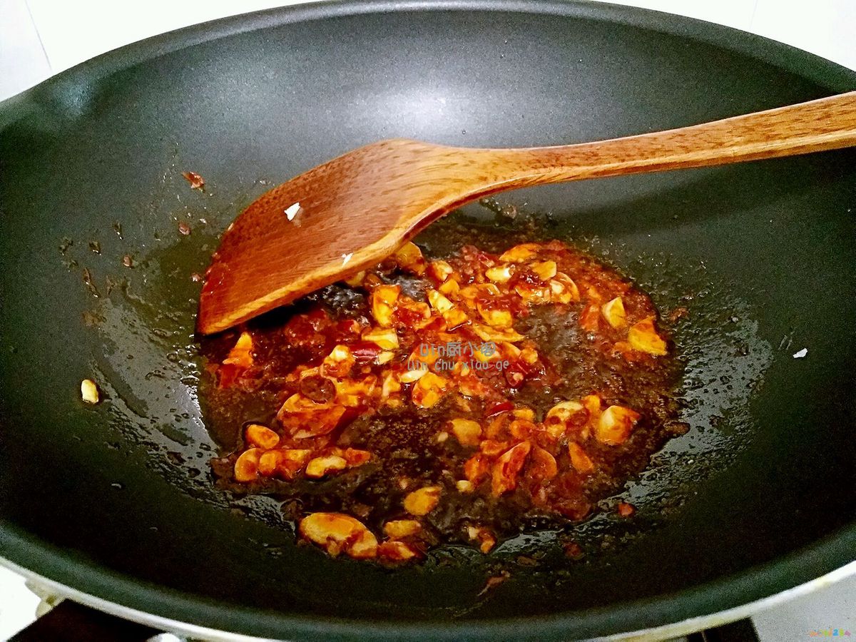 黄辣丁鱼的家常做法_辣炒土豆丝的家常做法_辣炒海丁的家常做法