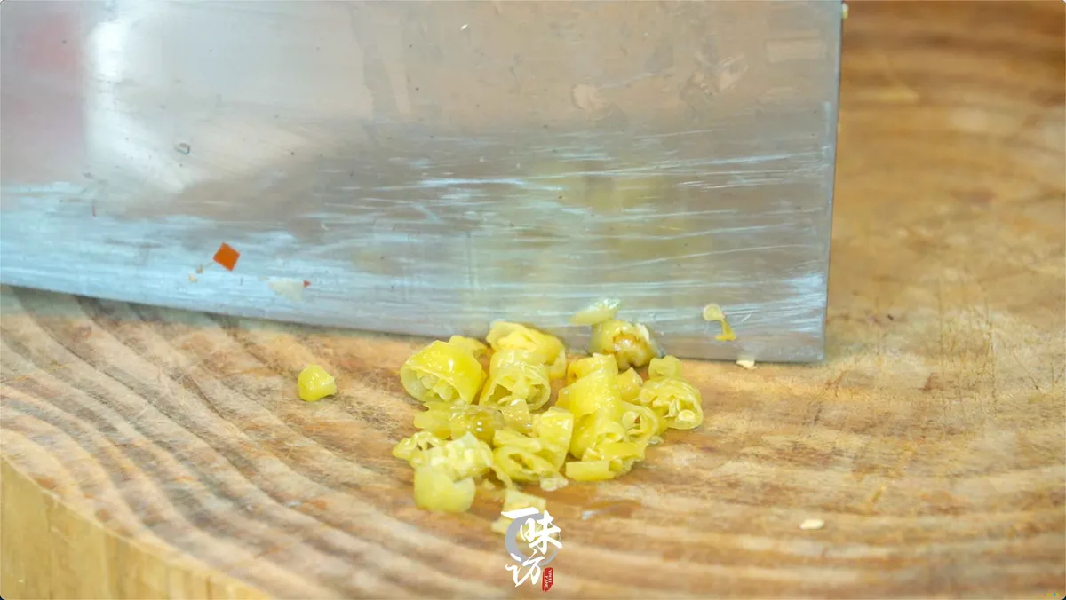 剁椒鱼头的家常做法_家常鱼头做法剁椒怎么做_鱼头剁椒能做什么菜