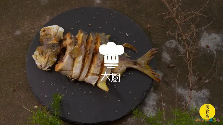 海鲈鱼做法大全家常_清蒸鲈鱼的家常做法_家常梭鲈鱼的做法