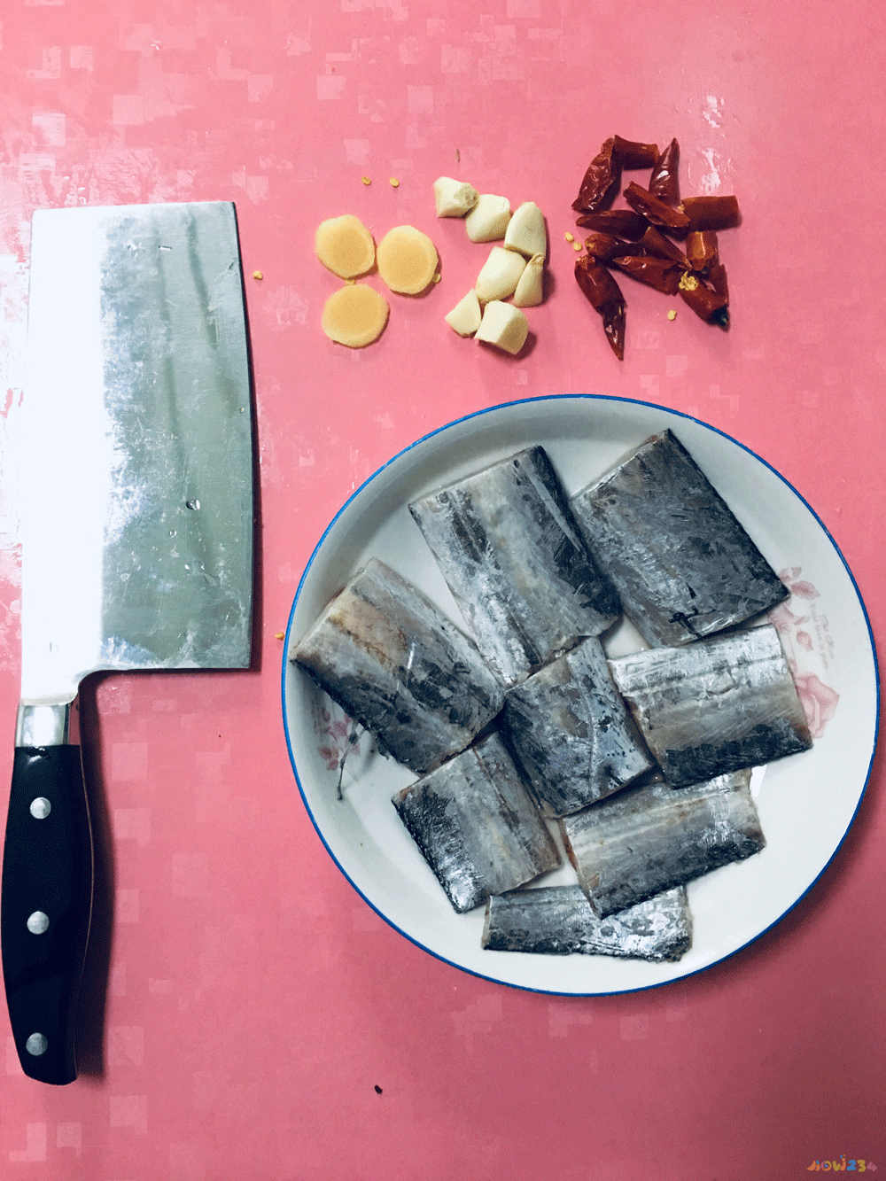 家常红烧做法带鱼怎么做_简单红烧带鱼做法_家常红烧带鱼的做法