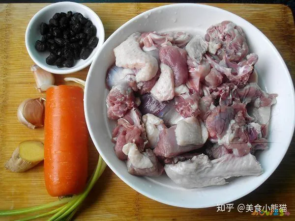 盐菜回锅肉的家常做法_中秋家常菜_中秋美食家常做法推荐