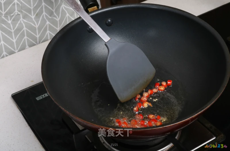 香辣肉丝的家常做法视频_肉丝辣酱做法视频大全_辣肉丝的家常做法