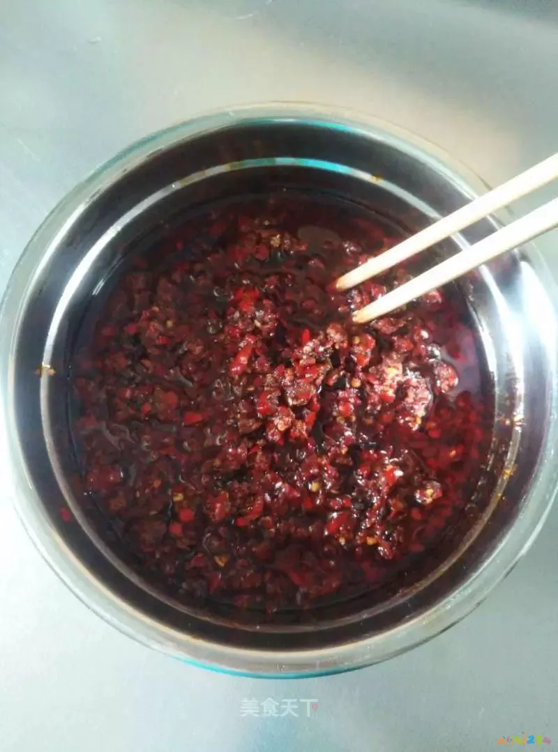 家常杂酱面的酱做法与配料_东北辣椒鸡蛋酱的做法_辣椒牛肉酱的家常做法