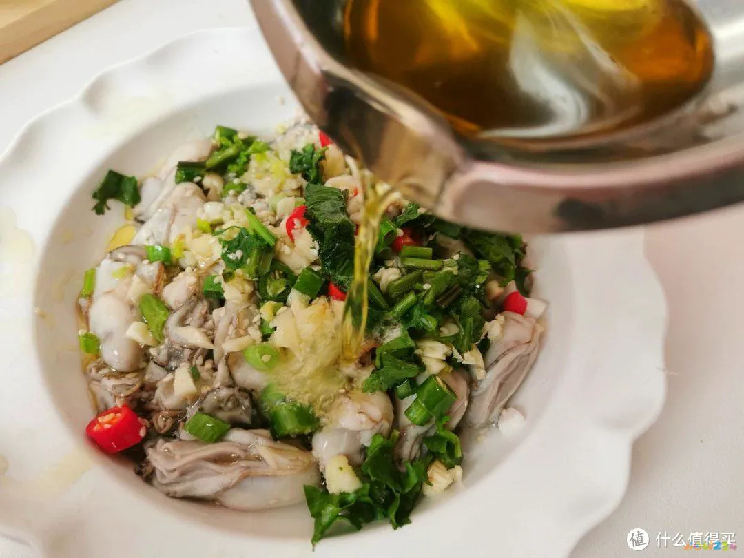 生蚝怎么做好吃？别蒸别水煮，分享简单又好吃的做法，鲜嫩肥美