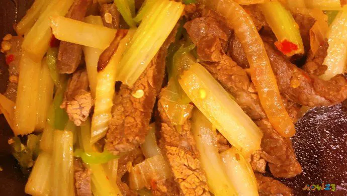 四川菜谱家常菜做法_春节家常团圆饭菜谱及做法_菜谱家常凉菜做法