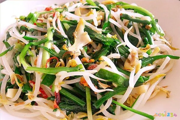 家常鱿鱼炒韭菜的做法_鱿鱼炒韭菜饭店做法_鱿鱼炒韭菜的做法视频