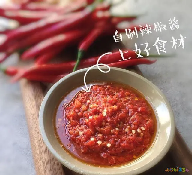 家常自制香辣酱的做法_蒜蓉辣酱鱼的家常做法_蒜茸辣酱家常做法大全
