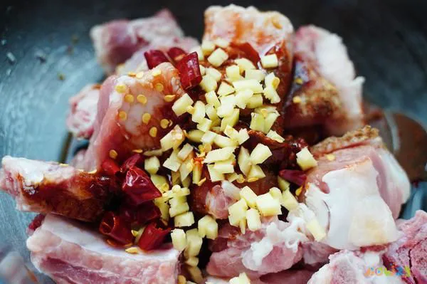 黄豆酱炖猪肉的做法大全家常做法_家常菜 猪肉_猪肉白菜炖粉条的家常做法