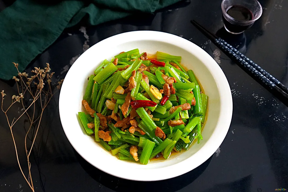 清炖鳕鱼汤的家常做法_家常汤做法鳕鱼清炖窍门_家常汤做法鳕鱼清炖怎么做