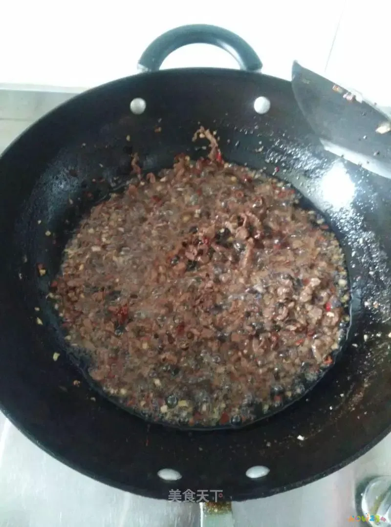 家常杂酱面的酱做法与配料_辣椒牛肉酱的家常做法_东北辣椒鸡蛋酱的做法