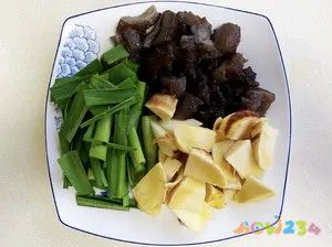 辣炒小虾的家常做法_黄辣丁鱼的家常做法_辣炒海丁的家常做法