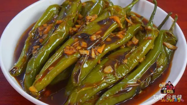 青椒胡萝卜家常做法_青椒炒鱿鱼的家常做法_蟹的做法家常爽口萝卜的做法