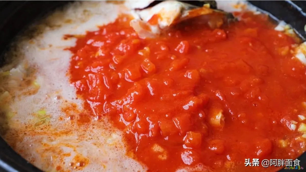 炖鲤鱼家常做法怎么做_家常炖鲤鱼的做法_炖鲤鱼家常做法最好吃