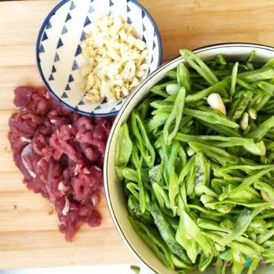 家常闷饼的方法_焖饼丝的家常做法_闷饼丝的家常做法