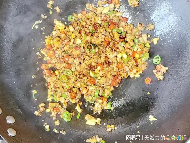 蒜香味纸包鱼正宗做法_茄子炒肉末的家常做法_茄子煲的正宗做法