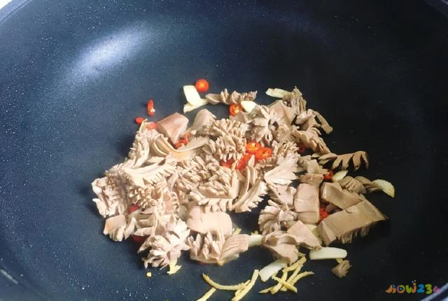 酥茄子的家常做法大全_炒茄子丝的家常做法大全家常_茄子鸡腿做法大全家常