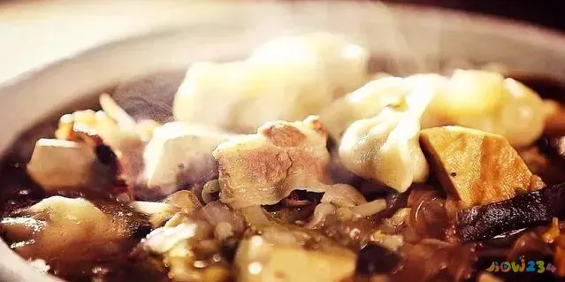 白菜家常做法焖饼视频_白菜焖饼的家常做法_白菜家常做法焖饼怎么做