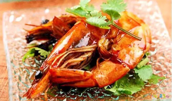 家常干锅虾鸡爪的做法_家常干锅虾的做法_干锅香辣虾的家常做法