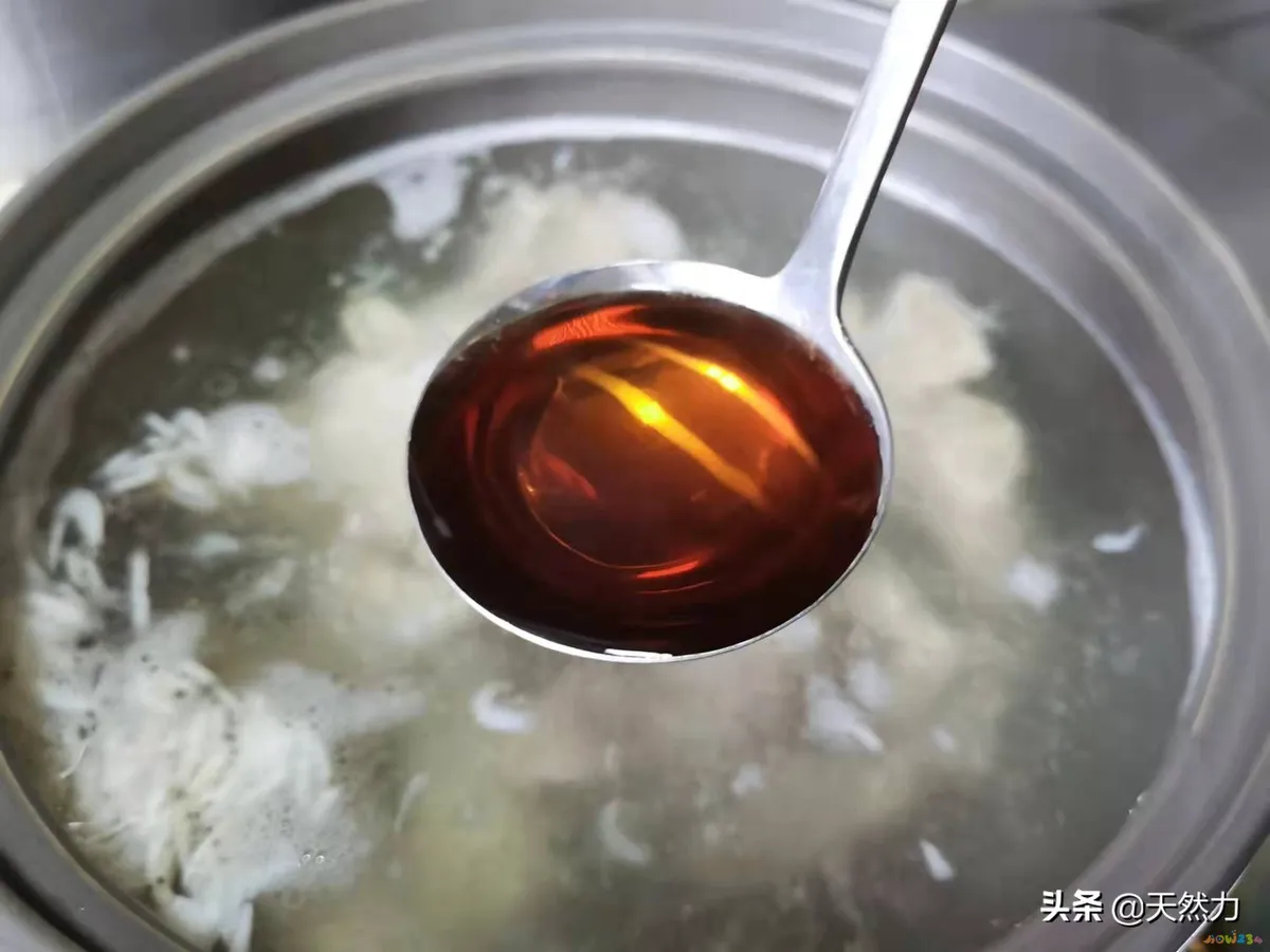 排骨白萝卜煲汤的做法（家常老火靓汤之萝卜排骨汤）