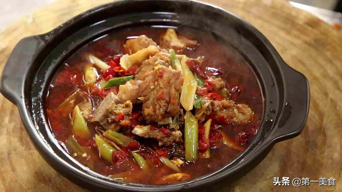 熏排骨火锅的家常做法_自制素菜火锅做法家常做法_排骨火锅的家常做法