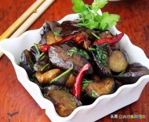 家常油焖笋的做法_细笋的家常做法_干笋焖鸭做法