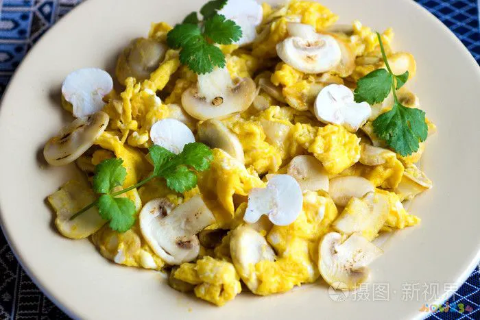 鸡蛋酸辣汤的家常做法_家常鸡蛋_鸡蛋炒蒜苔的家常做法