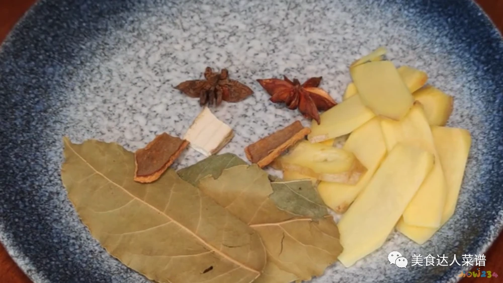 红烧肉的家常做法_家常红烧肉做法视频教程_家常红烧肉做法简单