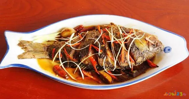 鲫鱼炖粉条家常做法大全_炖鲫鱼的家常做法_炖小鲫鱼的家常做法