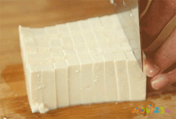 鳕鱼炖豆腐的简单做法_鳕鱼豆腐的家常做法_鳕鱼炖豆腐做法