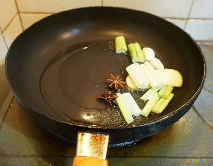 香辣肉丝的家常做法视频_辣肉丝的家常做法_肉丝辣酱做法视频大全