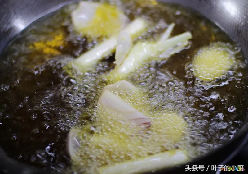 辣椒油的家常做法_腌青辣椒家常做法_山药辣椒木耳的做法大全家常做法