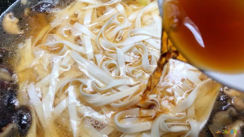 海鲜疙瘩汤的打法_海鲜家常疙瘩汤做法窍门_海鲜疙瘩汤的家常做法