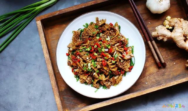 炒茄子丝的家常做法大全家常_酥茄子的家常做法大全_茄子鸡腿做法大全家常