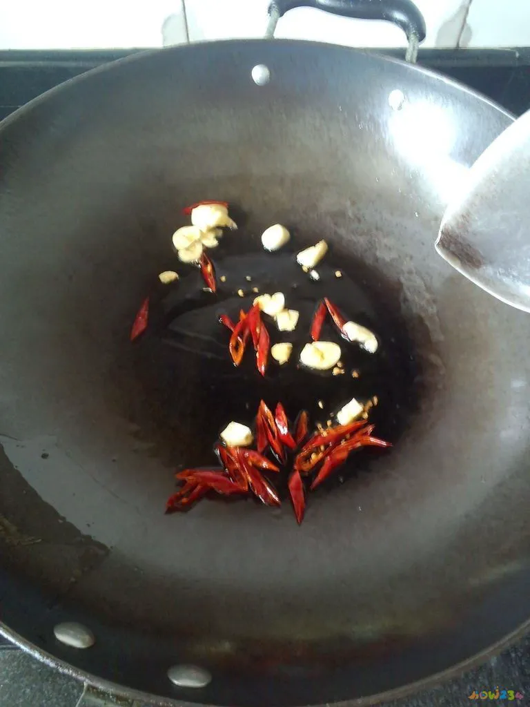 蒜香味纸包鱼正宗做法_茄子炒肉末的家常做法_茄子煲的正宗做法