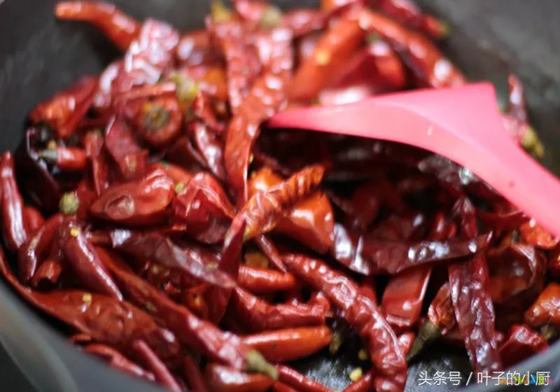 辣椒油的家常做法_山药辣椒木耳的做法大全家常做法_腌青辣椒家常做法