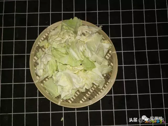 圆白菜炒面的家常做法_家常圆白菜的做法大全_圆白菜的家常做法