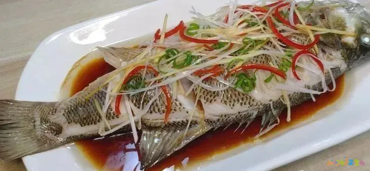 芹菜炒猪肝怎么炒好吃_芹菜炒猪肝的家常做法_芹菜炒家常猪肝做法视频