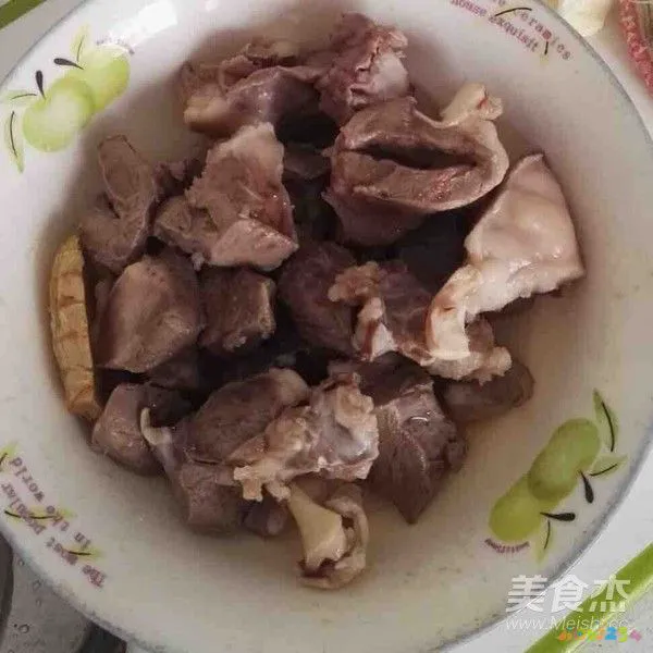 家常板栗烧排骨的做法_正宗家常炒排骨的做法_子排汤家常做法