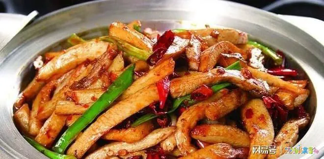 蒜茸辣酱家常做法大全_家常自制香辣酱的做法_蒜蓉辣酱鱼的家常做法